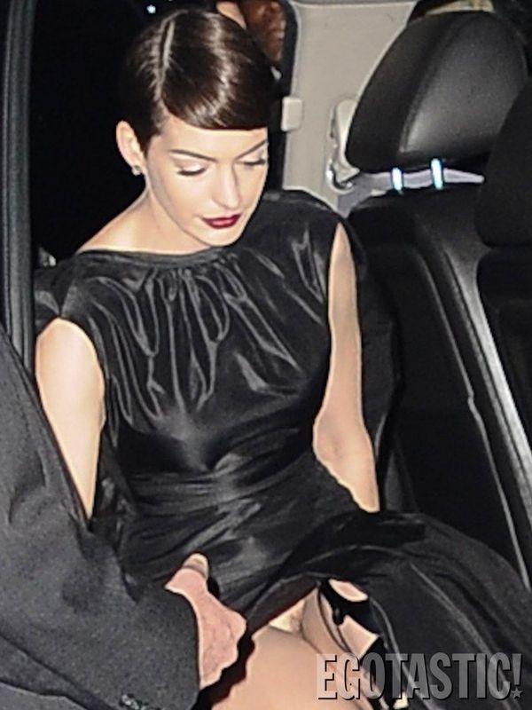 HollySmokes Anne Hathaway Sexy Uchi Uvujaji Hatimaye Ximage 12