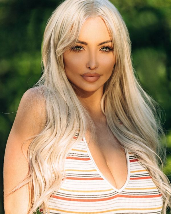 Lindsey Pelas