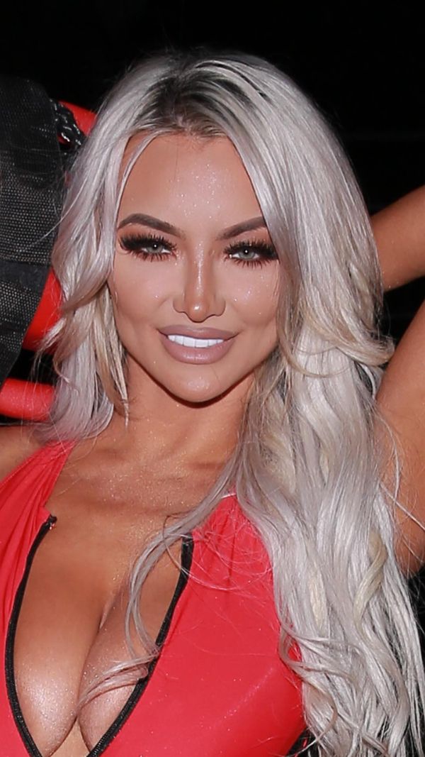 Lindsey Pelas